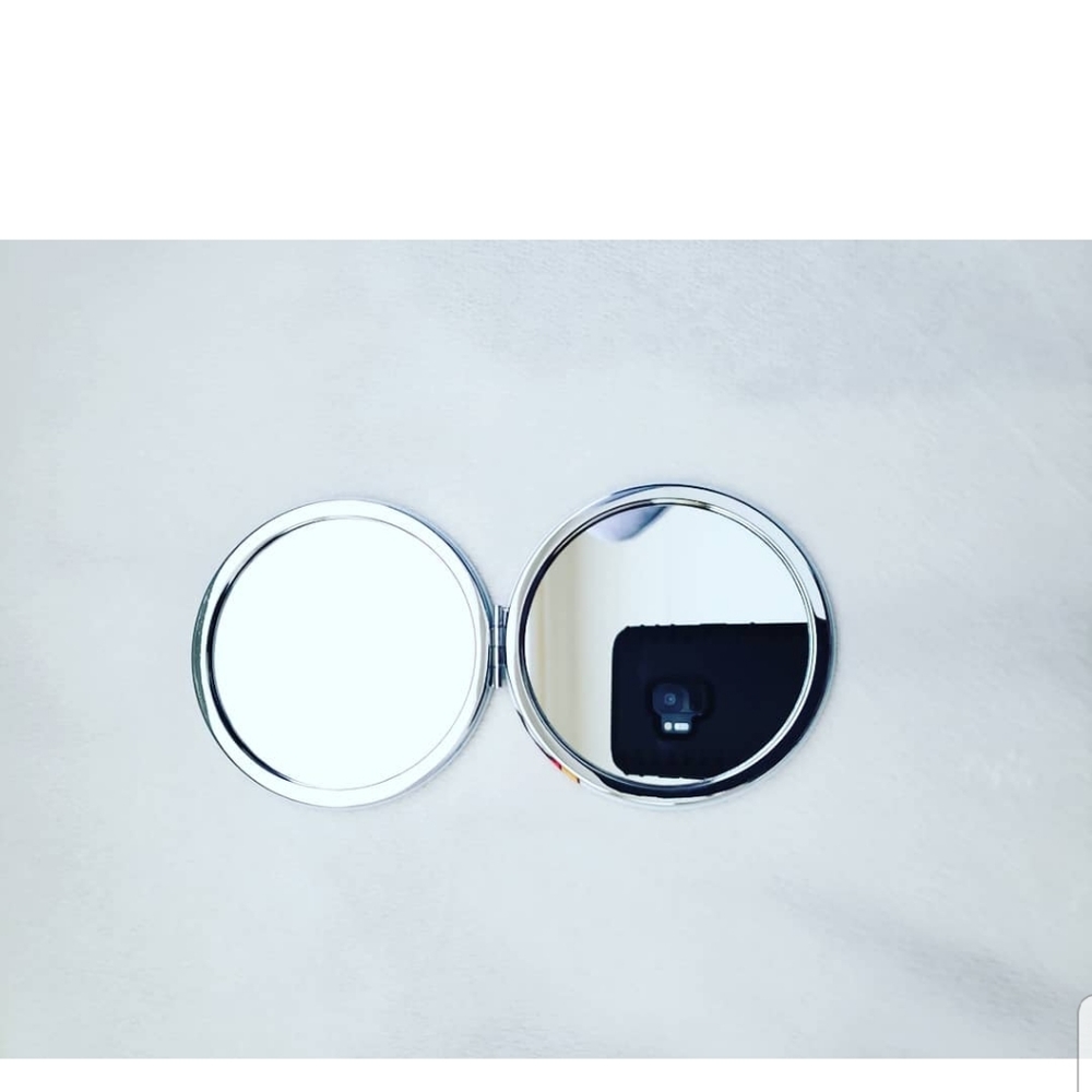 Compact Mirror - Picture 3 of 3